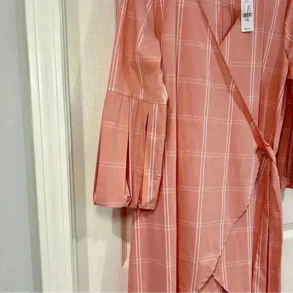 New York & Company Dress Women Size S Pink White Plaid Tulip Hem Wrap V Neck NWT - Picture 5 of 10